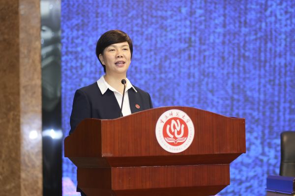 bw西汉姆联中文党委书记张艳致辞。伍向前摄