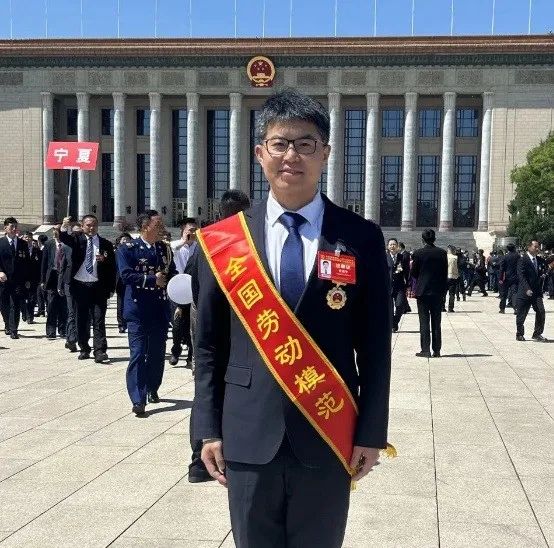 1749170331643472.jpg 袁.jpg